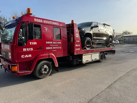 Road Assistance превозва: джипове, 4/8