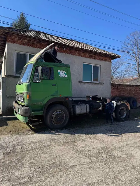 Road Assistance изтегля камион с твърд теглич, 8/8